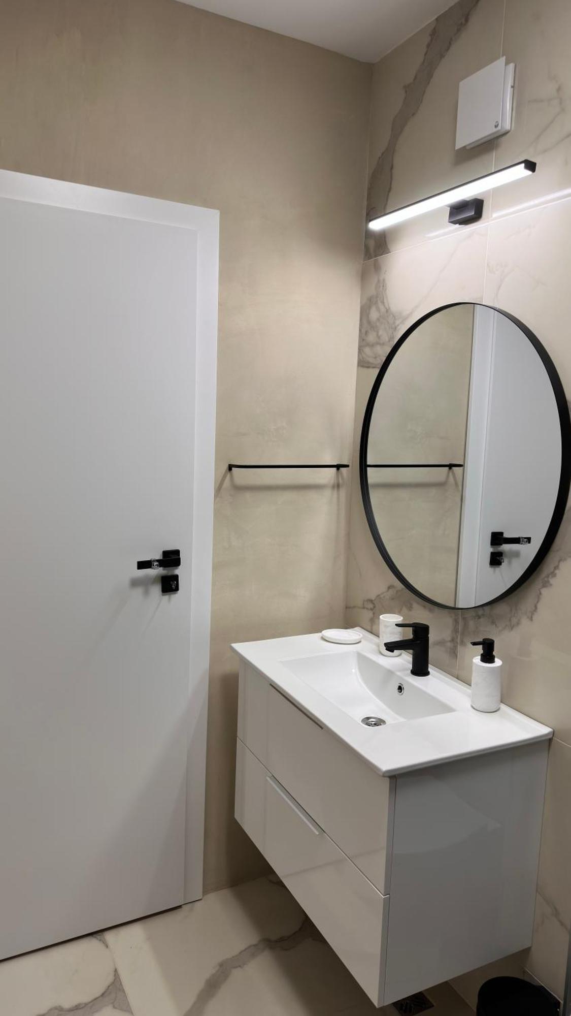 Meb Apartments - Park Lake كلوج-نابوكا المظهر الخارجي الصورة